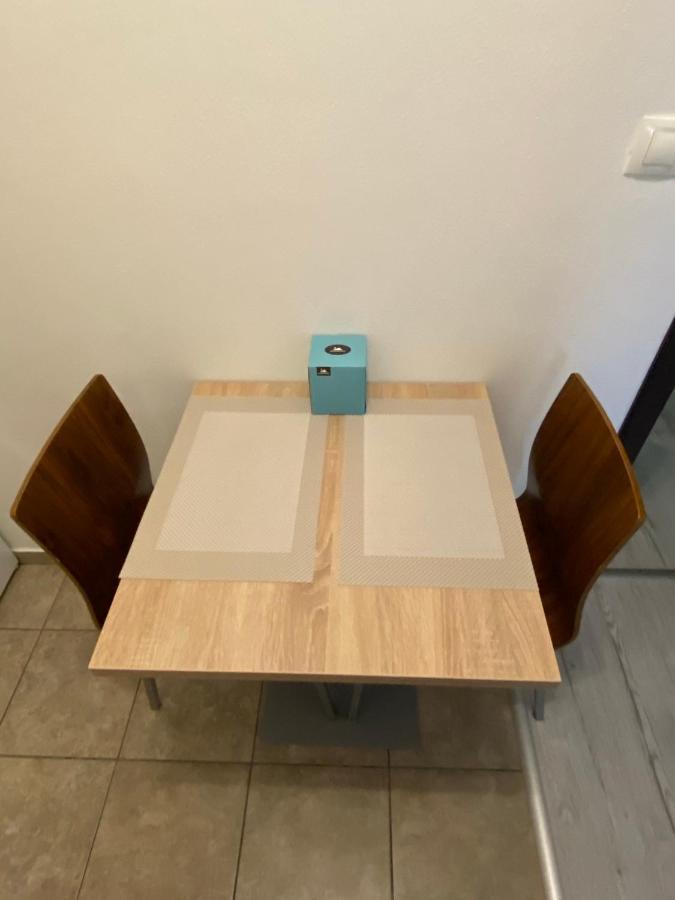 Besenova Apartman Diamant Exteriör bild